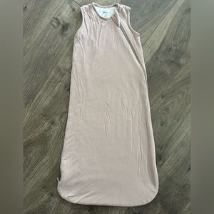 Kyte Baby sleep bag 1.0 in Sunset.
